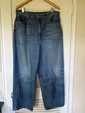 Amazing wide Leg Blue Denim Jeans by B SIDES, size 32.